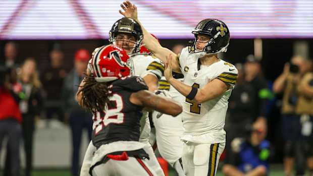 Bud Dupree Derek Carr